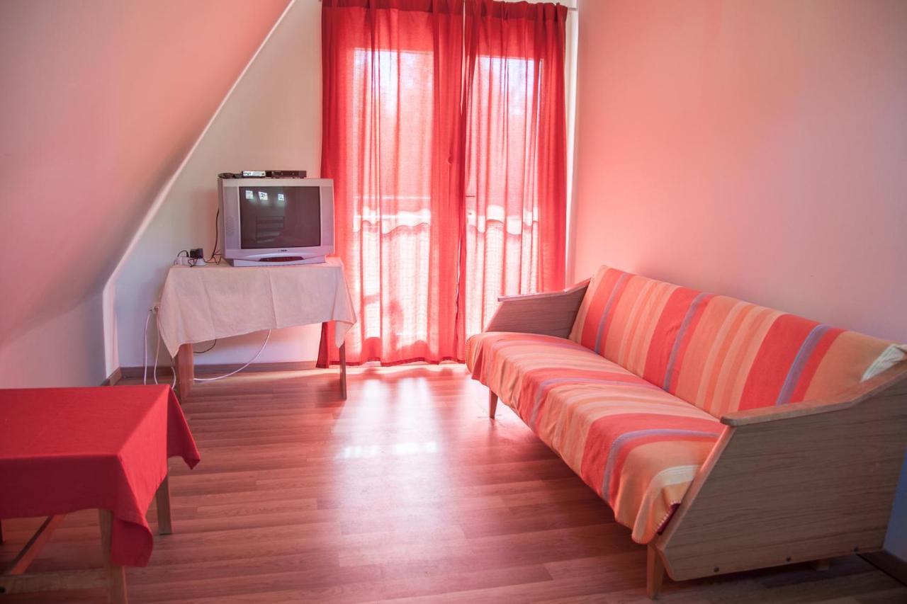 Izabella Panzio Bed and Breakfast Hajdúszoboszló Exterior foto